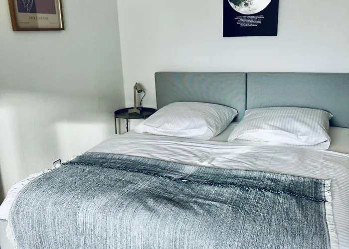 Thefairhome - 5 Min To Fair, 8min To Center